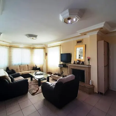 Kusadasi Sezonluk Oezel Havuzlu Bungalov Villa Only Seasonal Rental Villa Minimum 60 Days * Kusadası